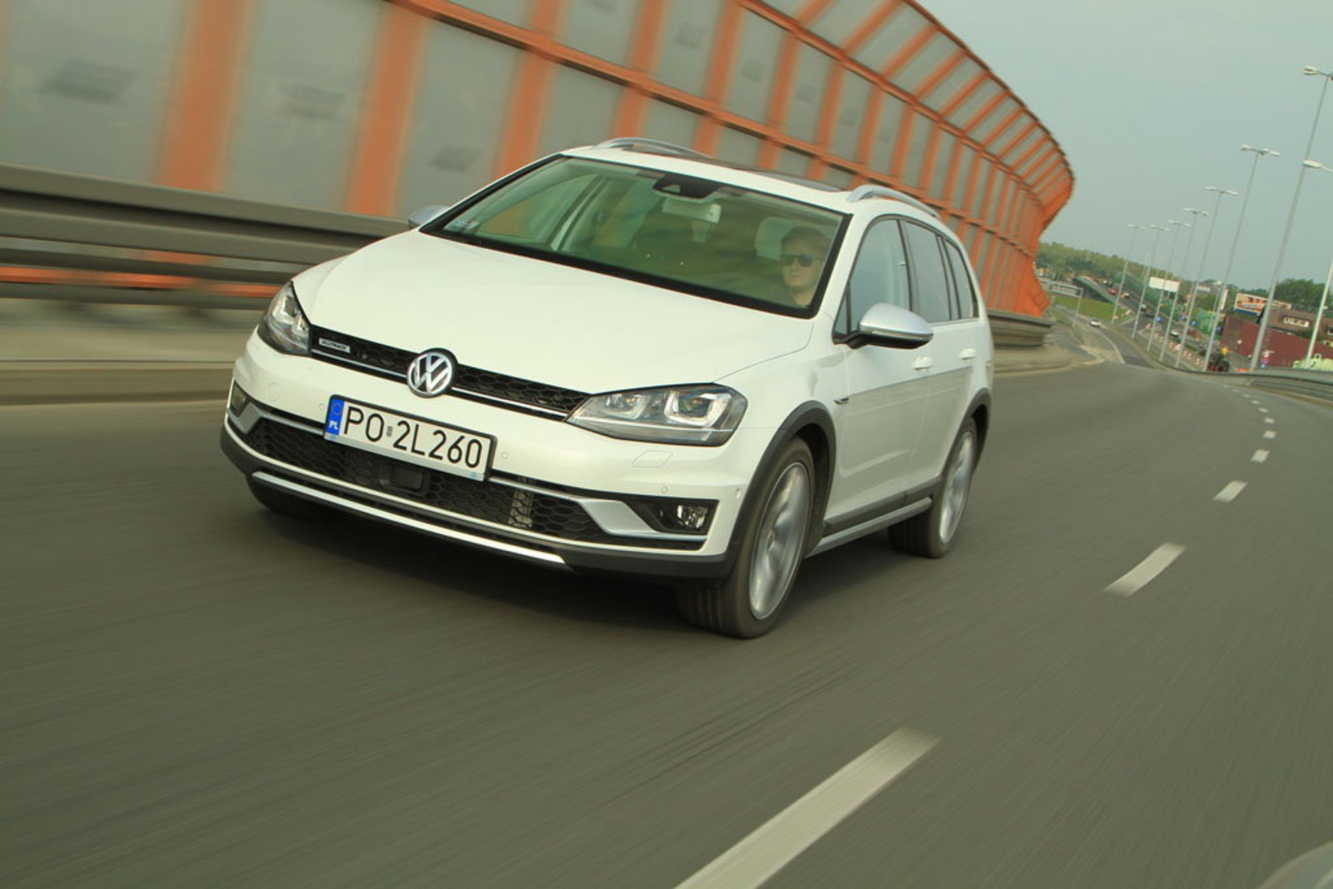 Volkswagen Golf Alltrack 2.0 TDI DSG - stylizowany na terenówkę