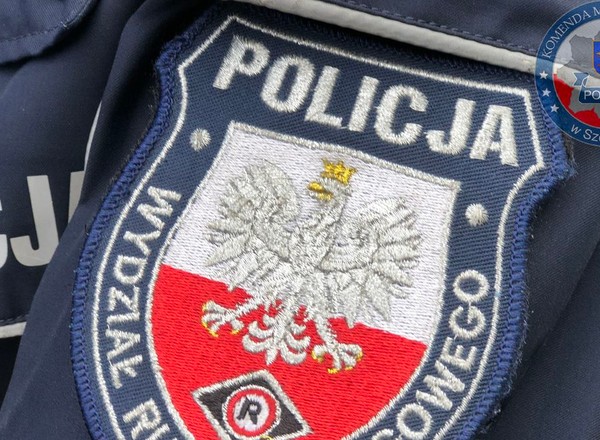 Policjanci zatrzymali pijanego kierowcę. Obok siedziała jego trzeźwa żona