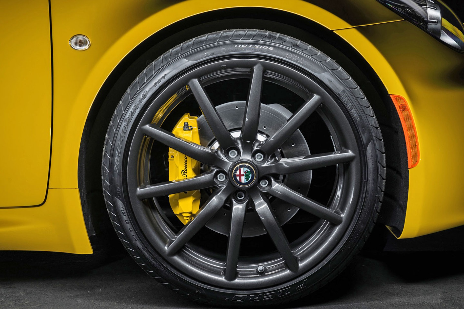 Alfa Romeo 4C Spider – premiera w Detroit