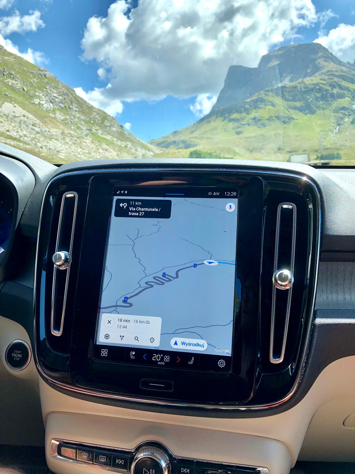 Volvo XC40 B3 Plus Dark