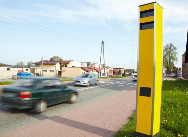 Fotoradary i odcinkowe pomiary prędkości: o ile możesz przekroczyć, by nie dostać mandatu?