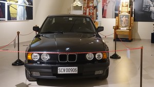 Używane przez papieża BMW serii 5 udostępnione odwiedzającym Jasną Górę