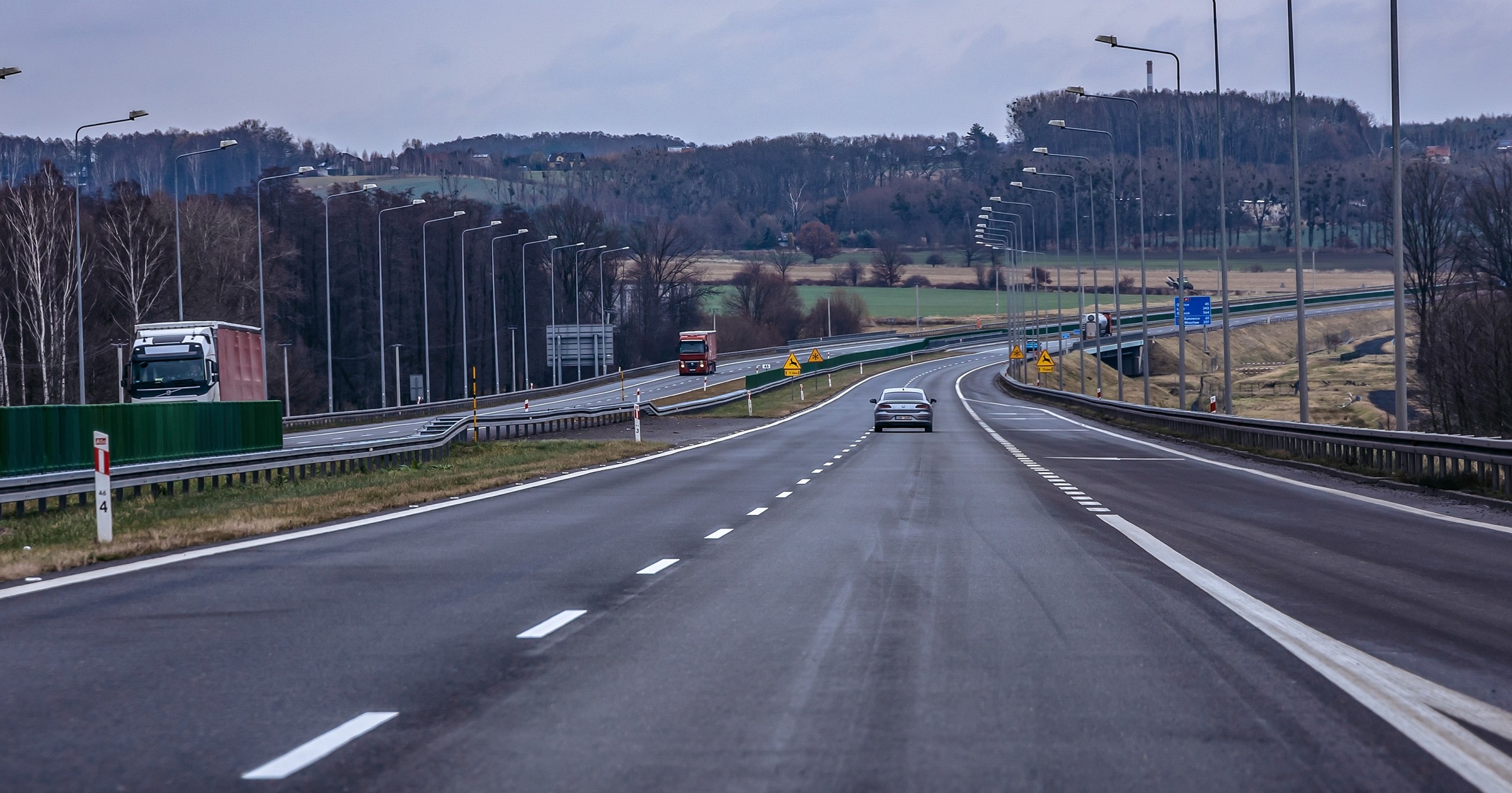 Czesi narzekają na swoje drogi. Za wzór podają Polskę. Na zdjęciu autostrada A1 w okolicach granicy z Czechami