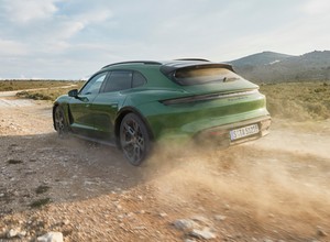 Porsche Taycan Cross Turismo - elektryk do zadań specjalnych