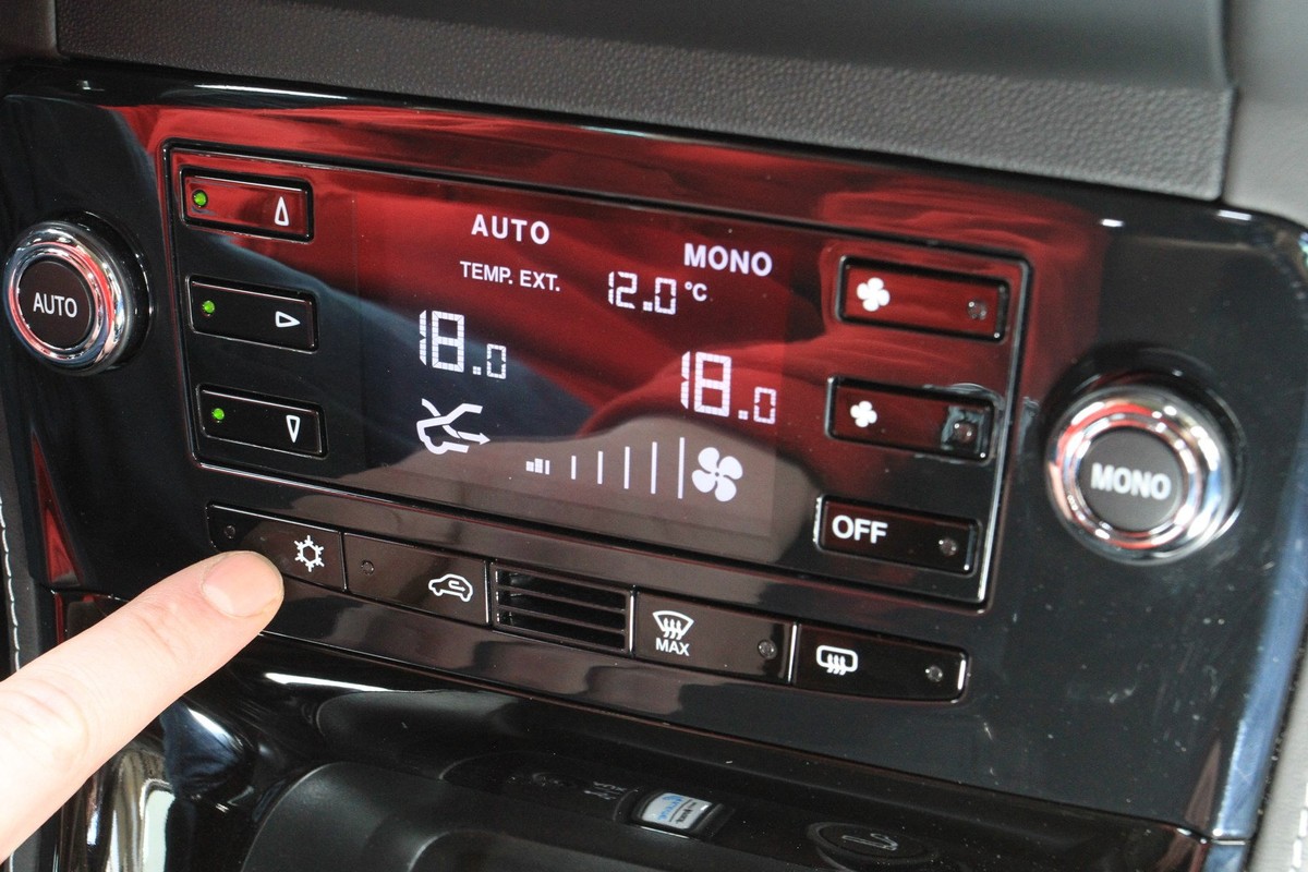 Zanim ruszę samochodem w upał robię jedną rzecz. Klimatyzacja działa od razu lepiej