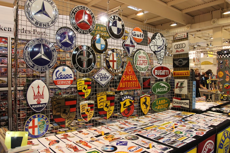Essen Motor Show 2012 - zwariowane bolidy i szokujące dziewczyny