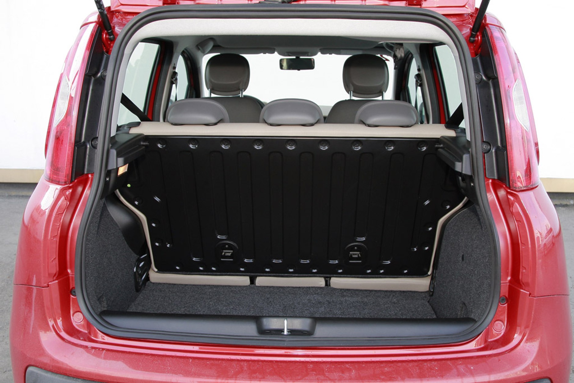 VW UP! kontra nowy Fiat Panda: kto zostanie królem miasta?