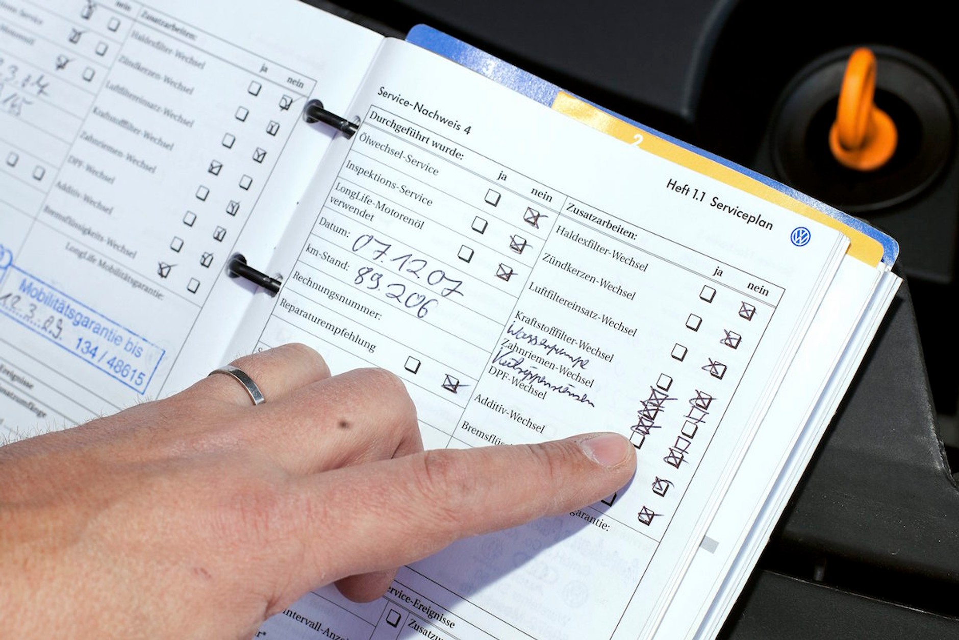 Fałszowanie dokumentacji.