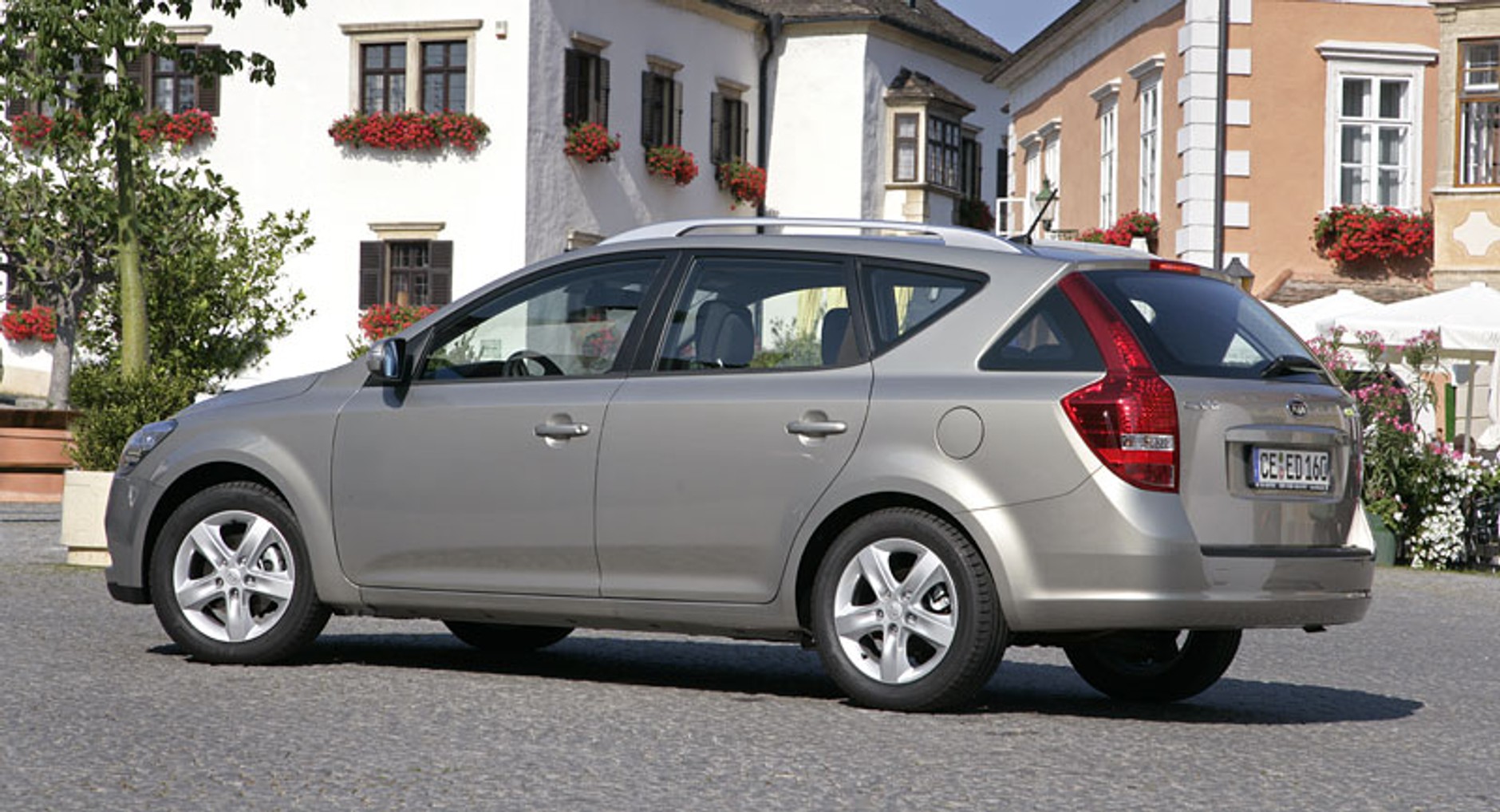 Kia cee´d 2010: pierwsze wrażenia z jazdy