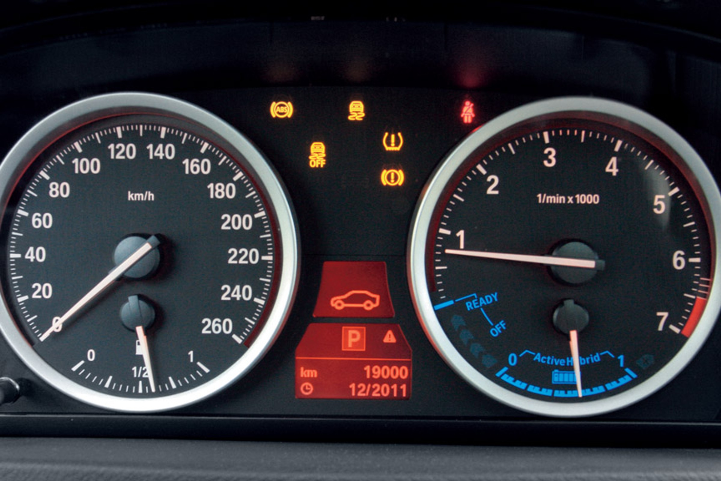 Przy jakiej prędkości samochód ma najniższe zużycie paliwa? Padła konkretna wartość