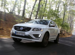 Volvo XC60 T5 R-Design - Autostradowa terenówka