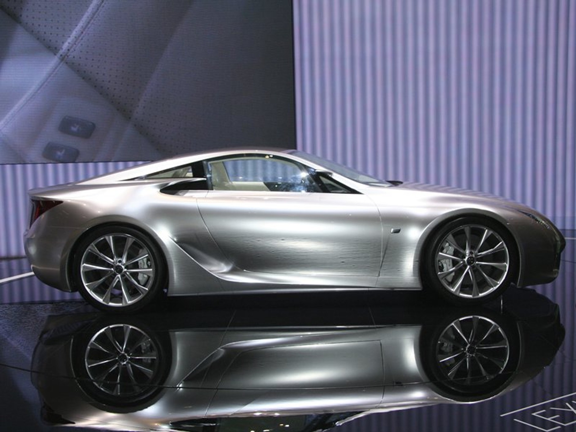 Genewa 2007: kolejne samochody w fotogalerii