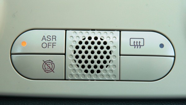 ASR - czym jest system kontroli trakcji