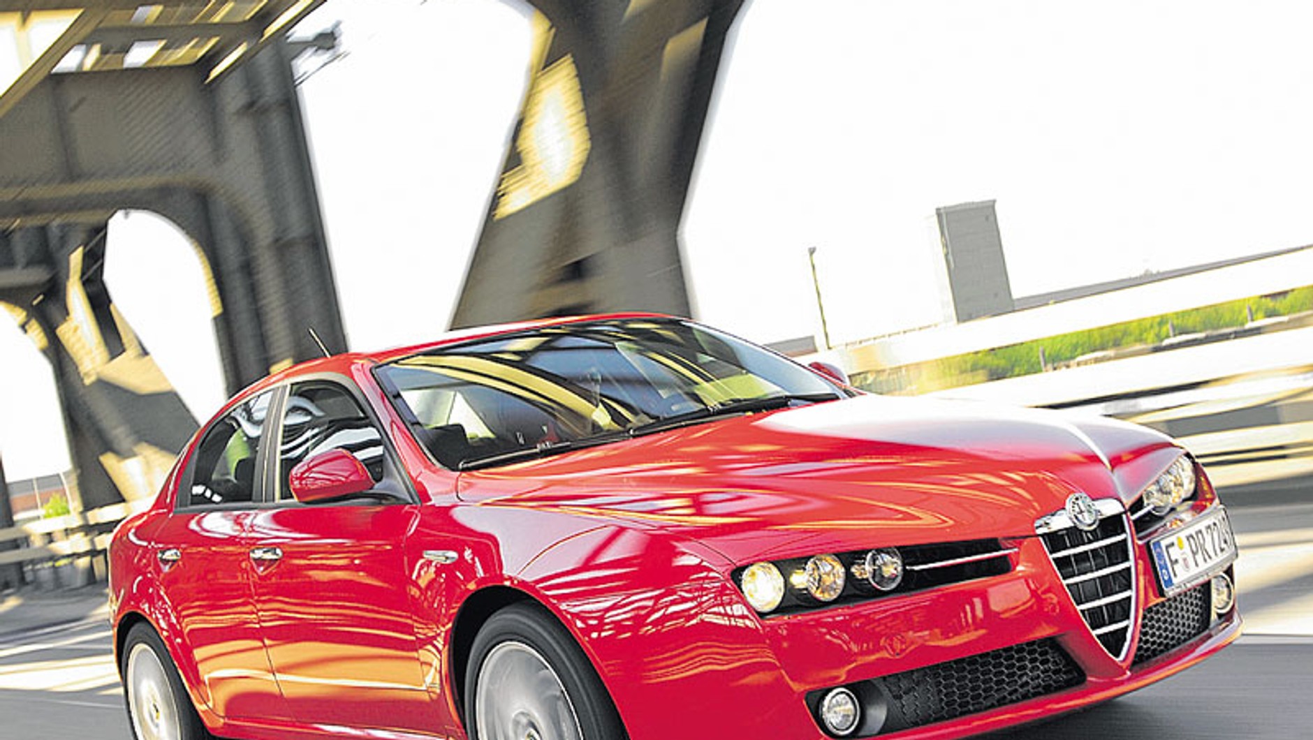 Dobry design się nie starzeje! Alfa Romeo 159 od dwudziestu lat wygląda doskonale.