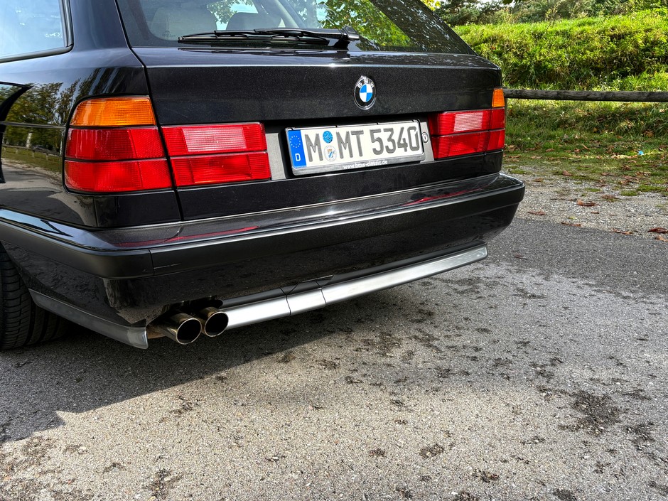 BMW M5 Touring E34