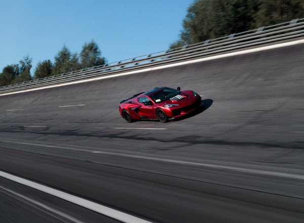 Chevrolet Corvette ZR1 rozpędził się do 375 km na godz. Za kierownicą siedział prezes