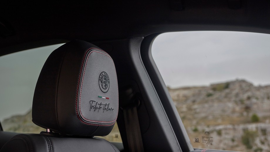 Alfa Romeo Stelvio Tributo Italiano