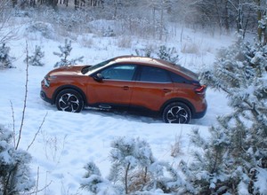 Nowy Citroen C4 - na pograniczu