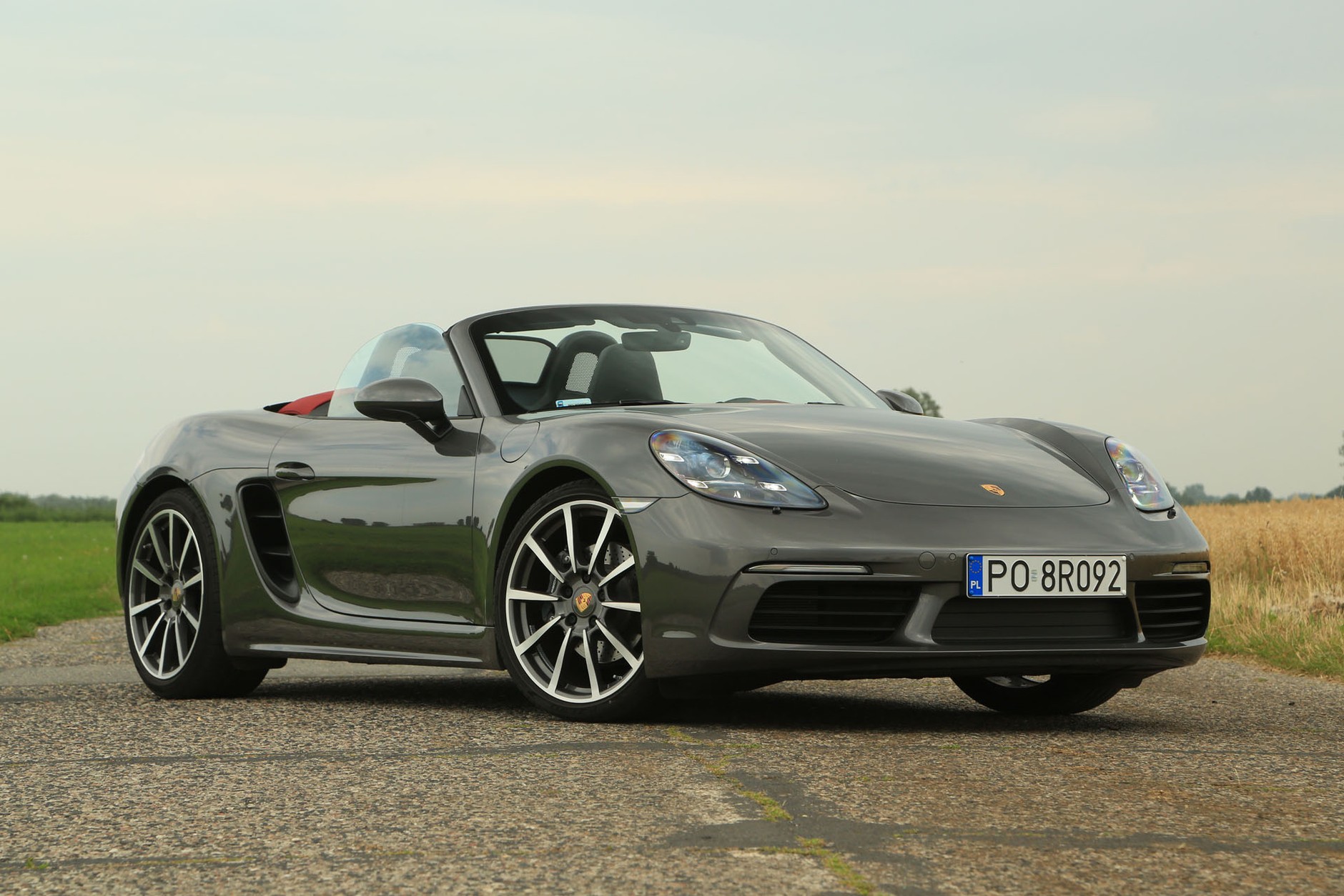 Porsche 718 Boxster - mniej, ale też i więcej!
