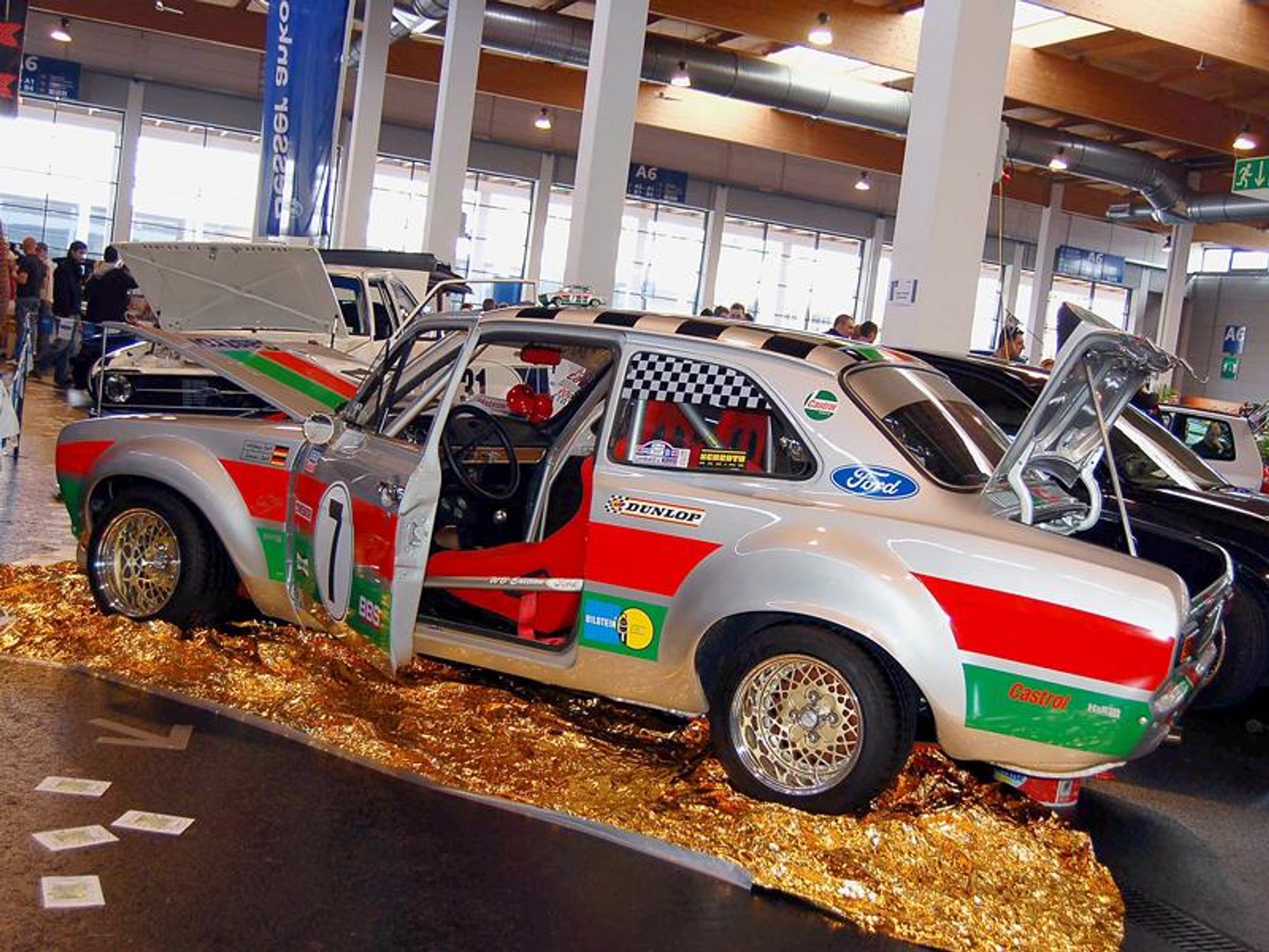 Tuning World Bodensee 2008: Golfy, drifting i dziewczyny -  fotogaleria (2)