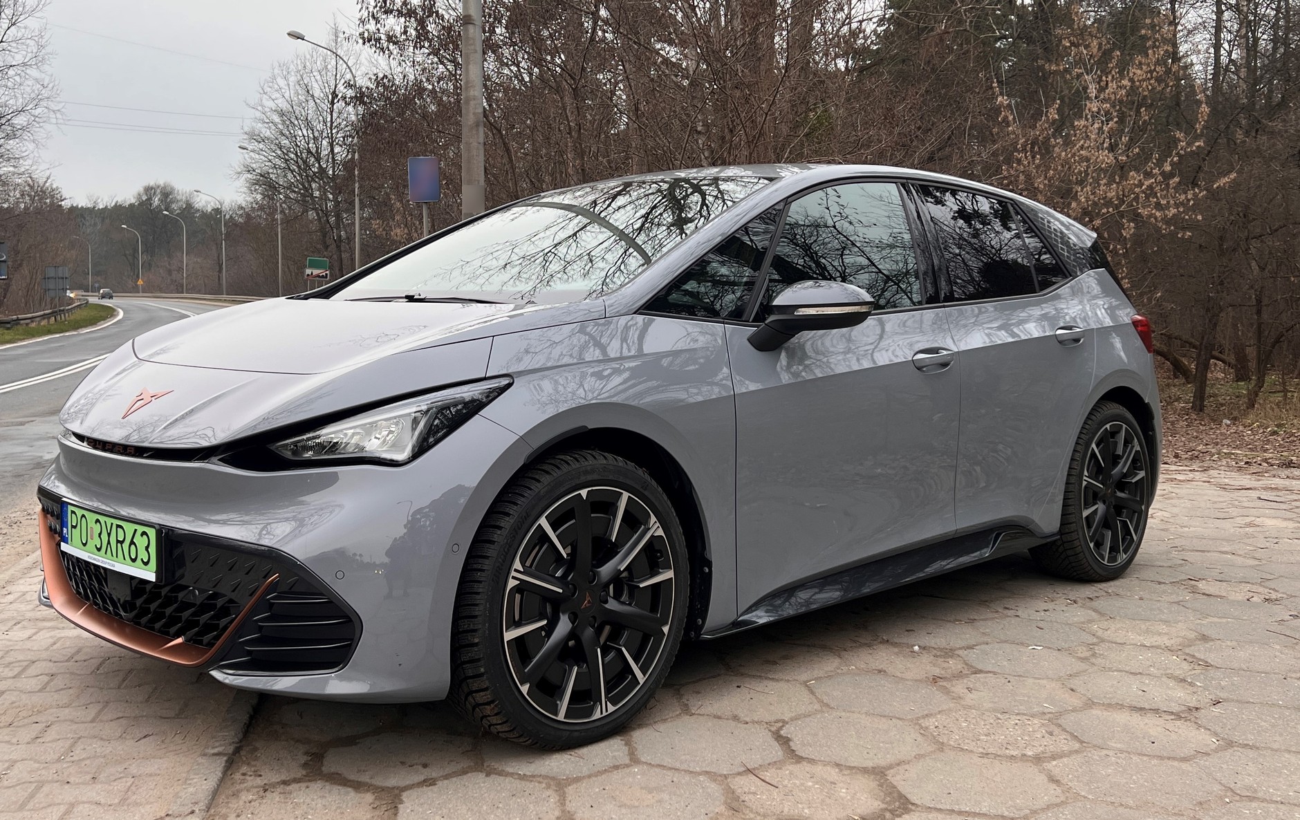 Cupra Born (wersja z akumulatorem 77 kWh i silnikiem 231 KM)