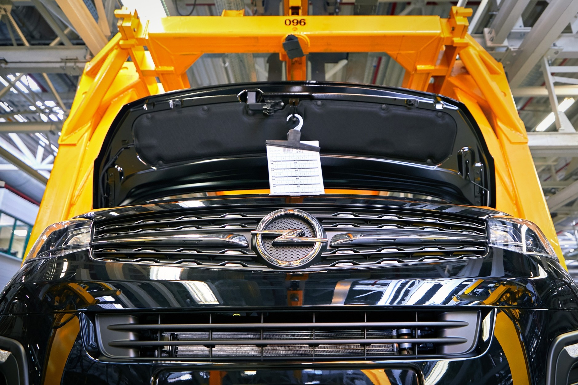 Stellantis nie rezygnuje z inwestycji w Rosji