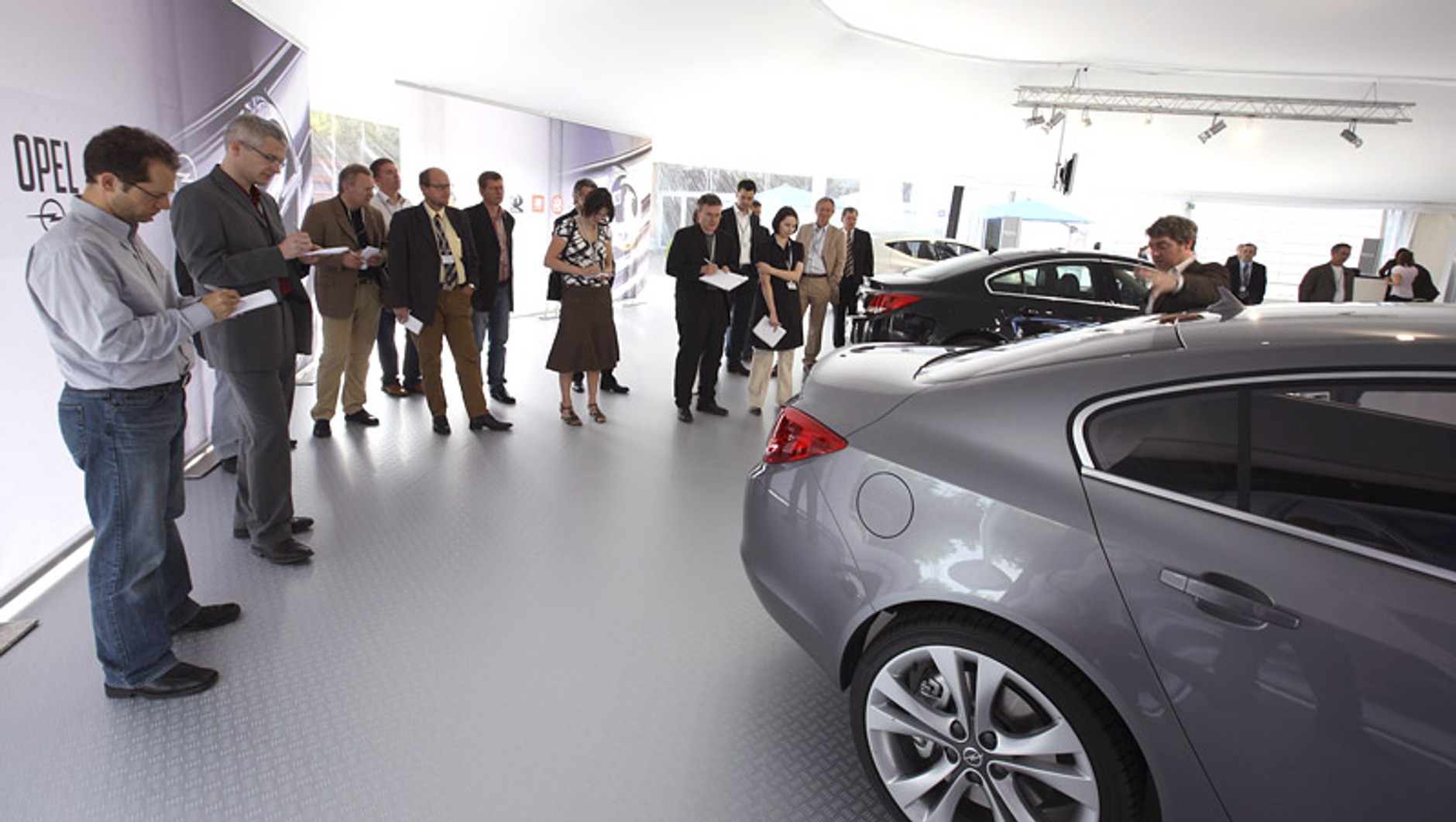 Opel Insignia: pierwsza statyczna prezentacja