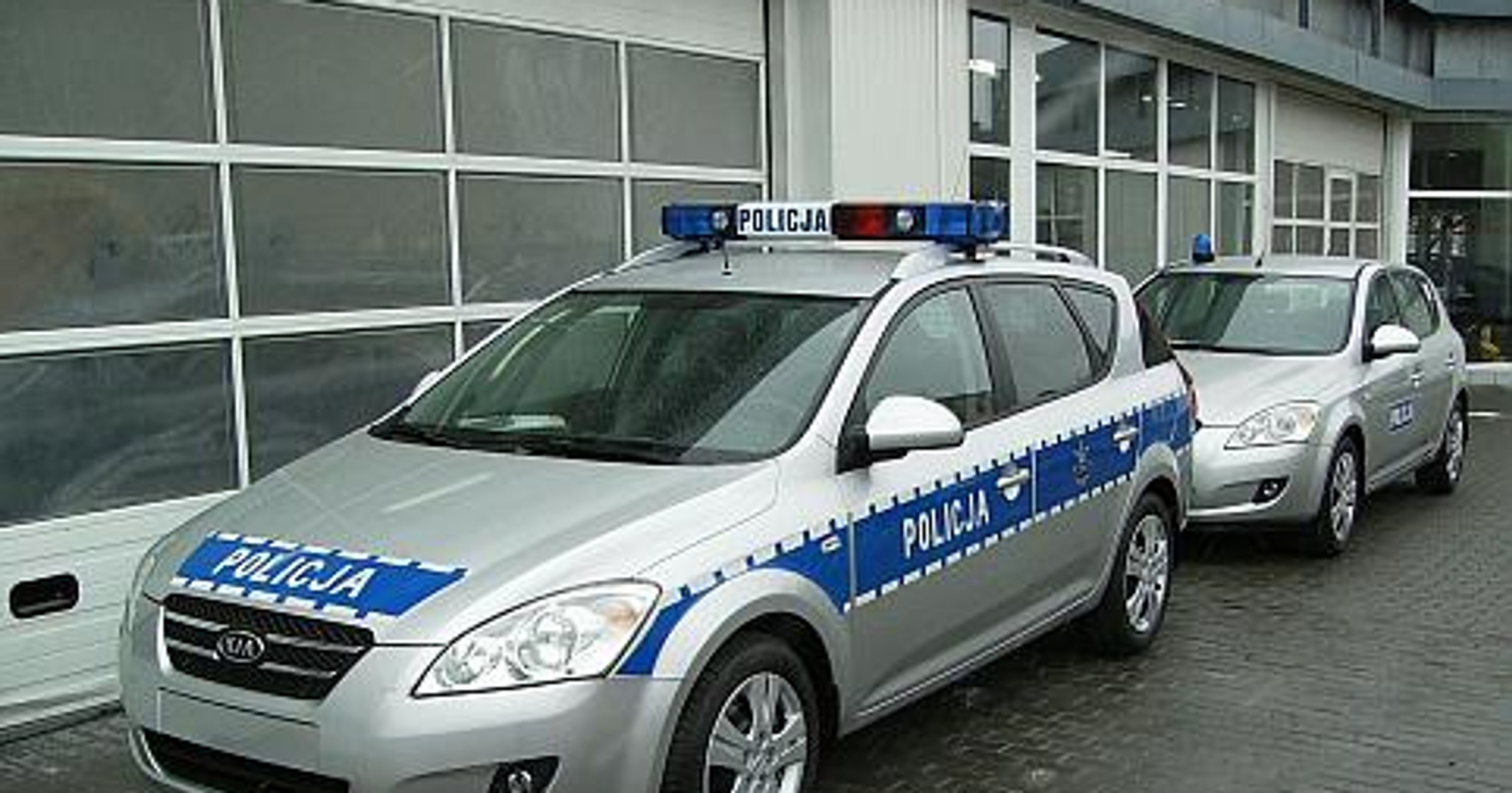 Rząd nie płaci Kii za radiowozy!