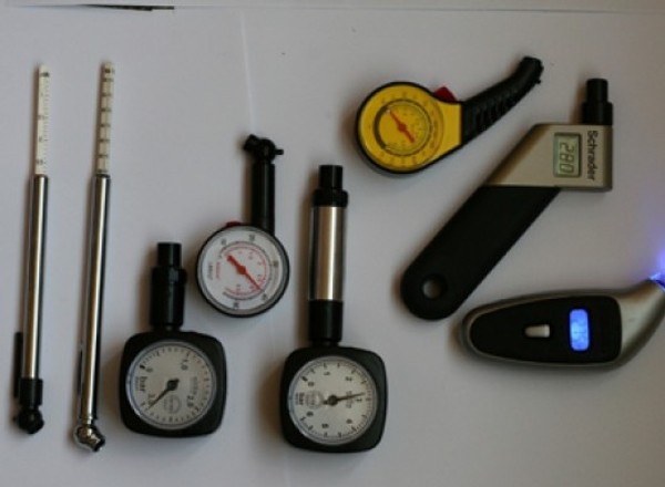 MANOMETR