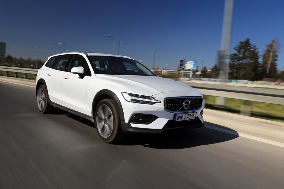 Volvo V60 Cross Country D4