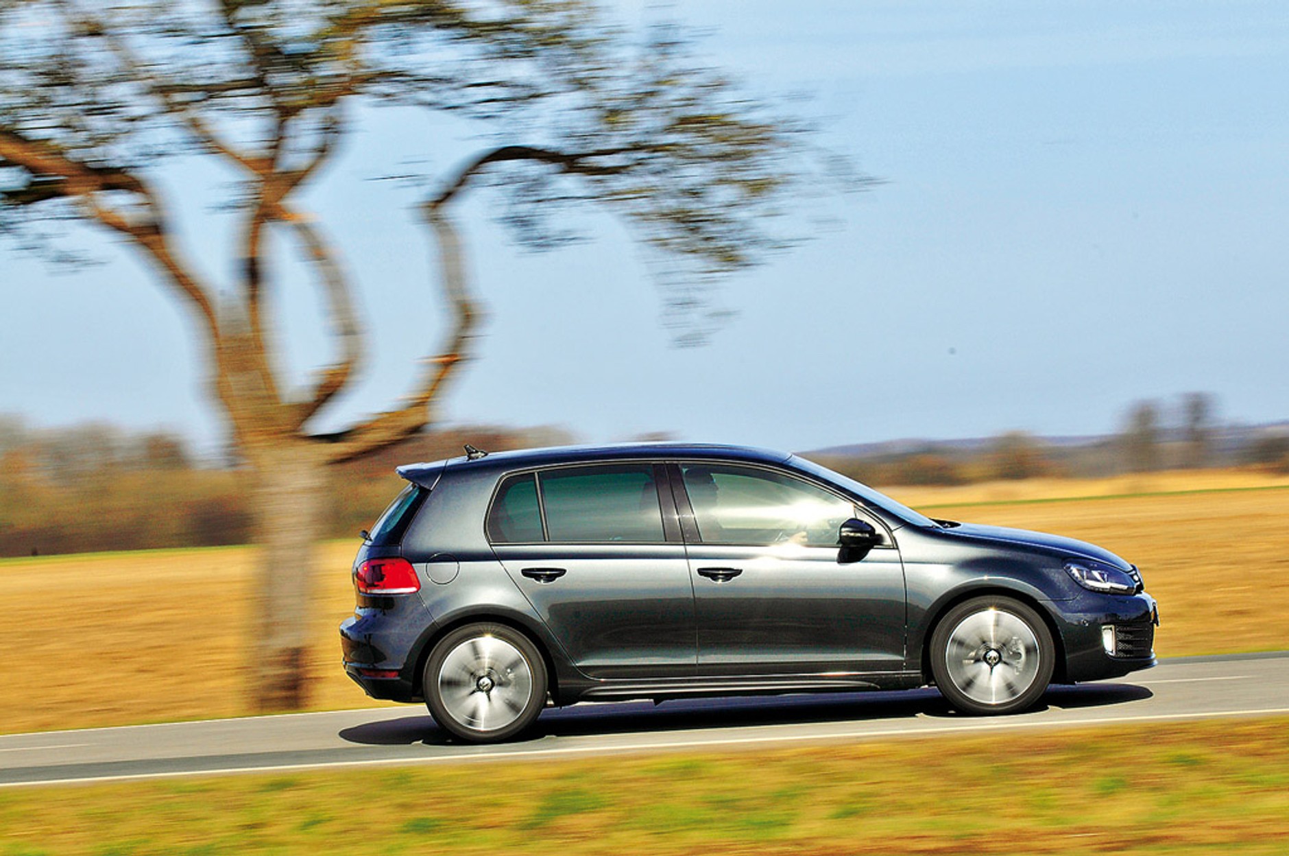 Focus kontra Astra i Golf: sprawdzamy czy Ford wyprzedzi konkurencję?