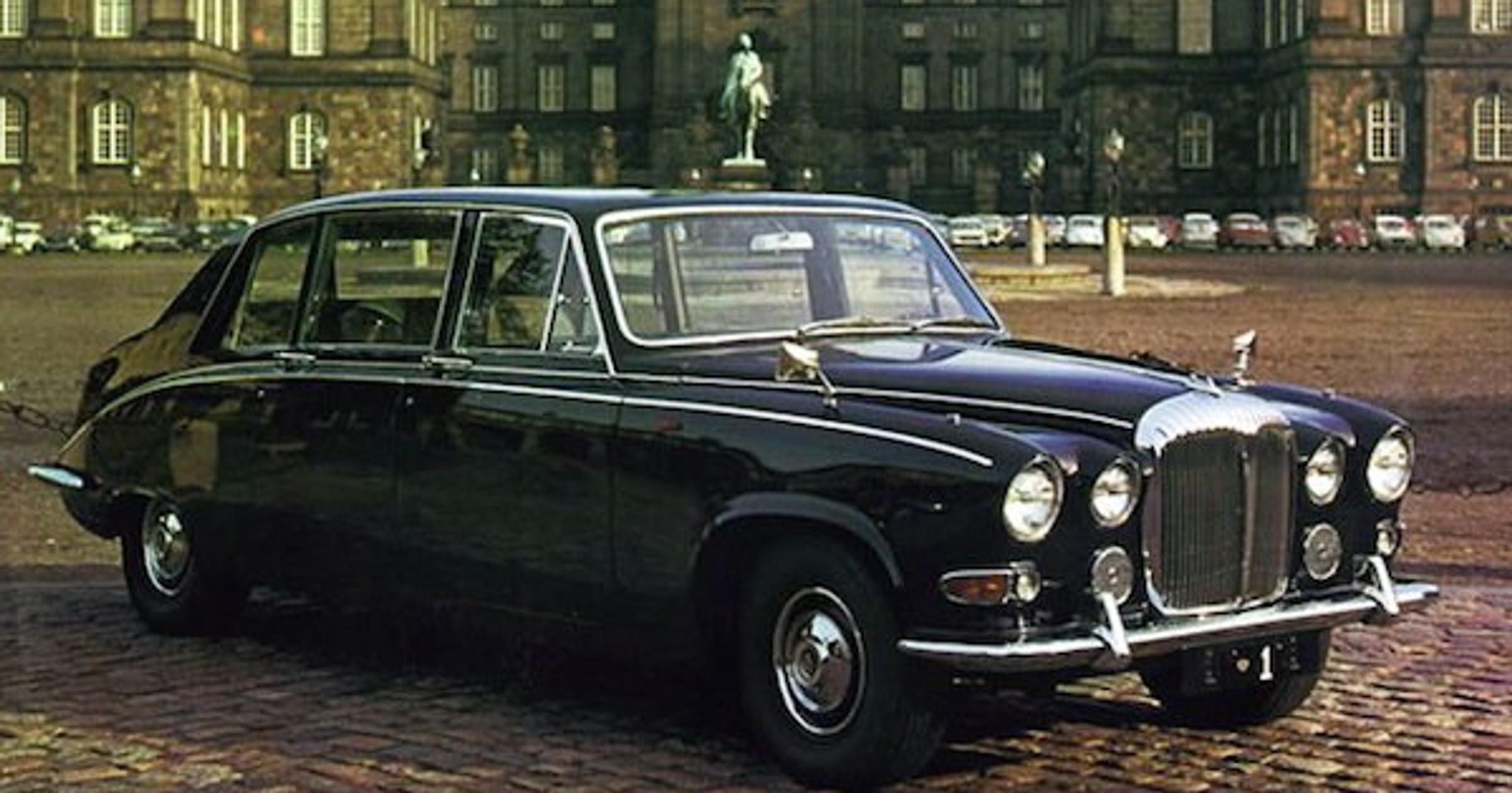 Daimler DS420