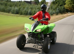 Oferuje inwestycję w quady pod wynajem. Firmie grozi kara od UOKiK