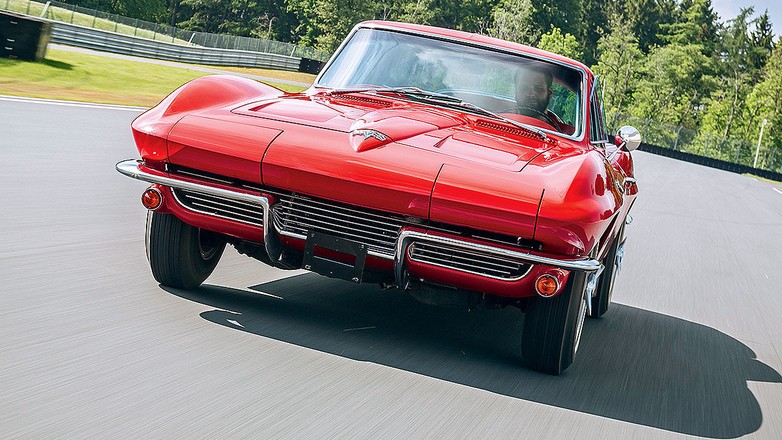 19 – Chevrolet Corvette C2 (1963-67)