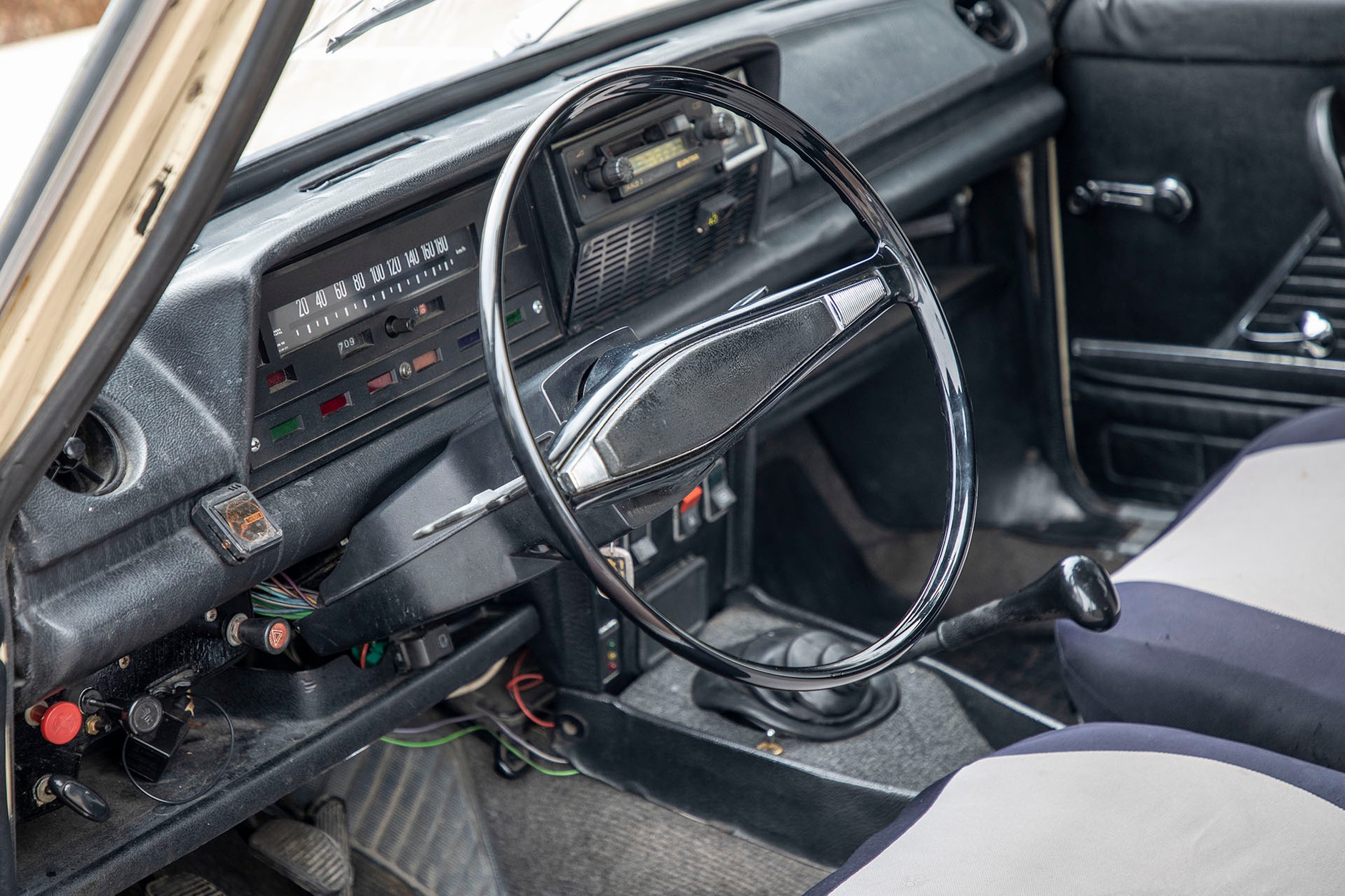Polski Fiat 125p i FSO Polonez w wersji Long - przedłużane auta z FSO