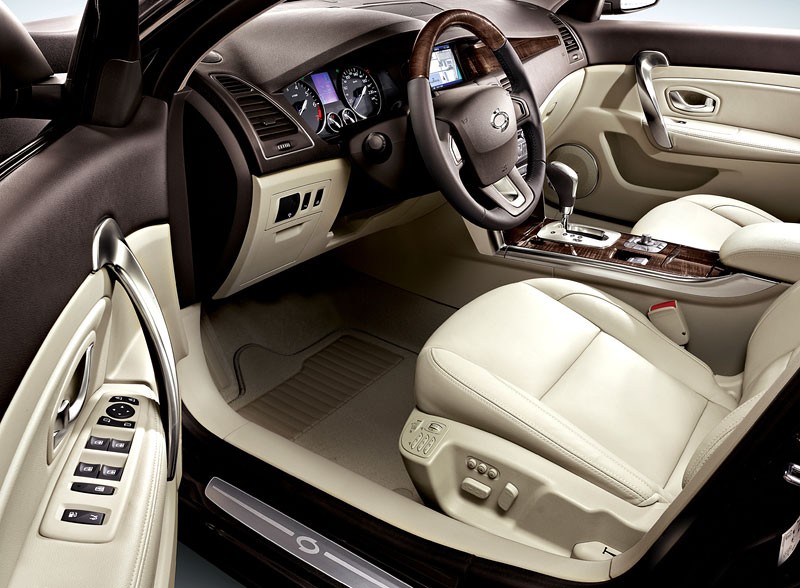 Samsung SM5: Laguna sedan czy nowy Safrane?