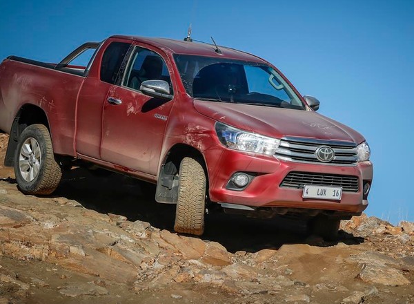Toyota Hilux: nowa odsłona legendarnego pikapa (ceny)