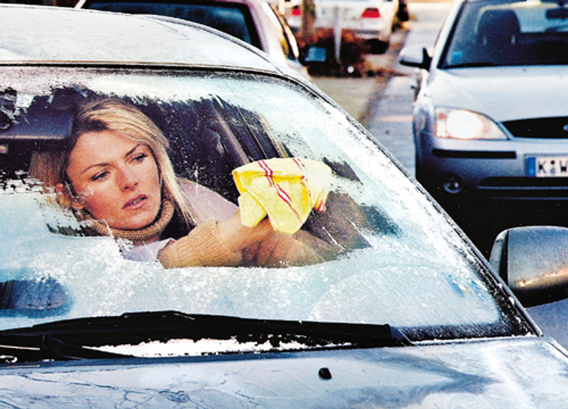 Jak jeździć zimą? 8 praktycznych porad, oraz lekcje wideo - Jak opanować poślizg