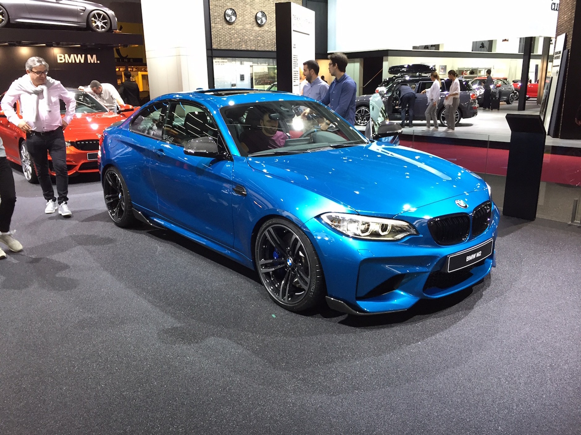 Michelin na salonie samochodowym w Paryżu