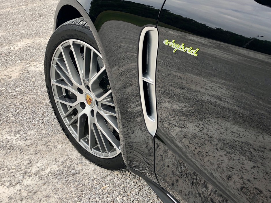 Porsche Panamera Turbo S E-Hybrid Executive