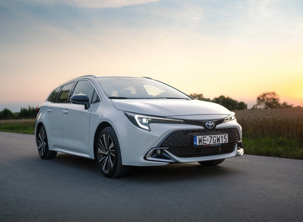 Toyota Corolla w specjalnej polskiej wersji. Znamy ceny kombi i SUV-a