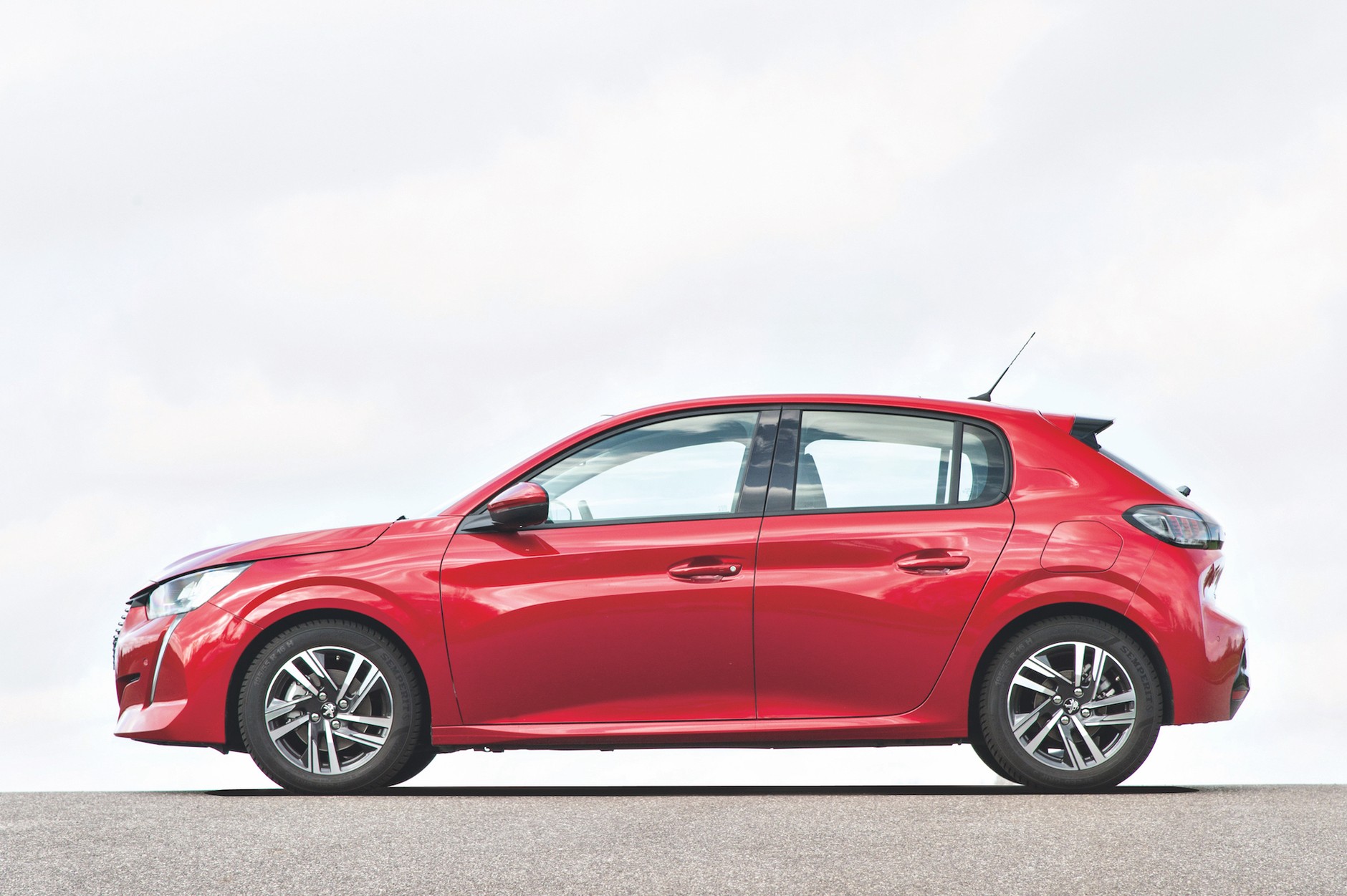Porównanie aut miejskich: Renault Clio, Peugeot 208, Mazda 2