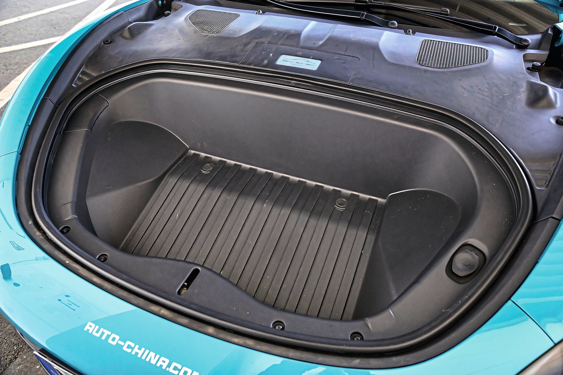 Xiaomi SU7: jak jeździ Taycan za pół ceny?