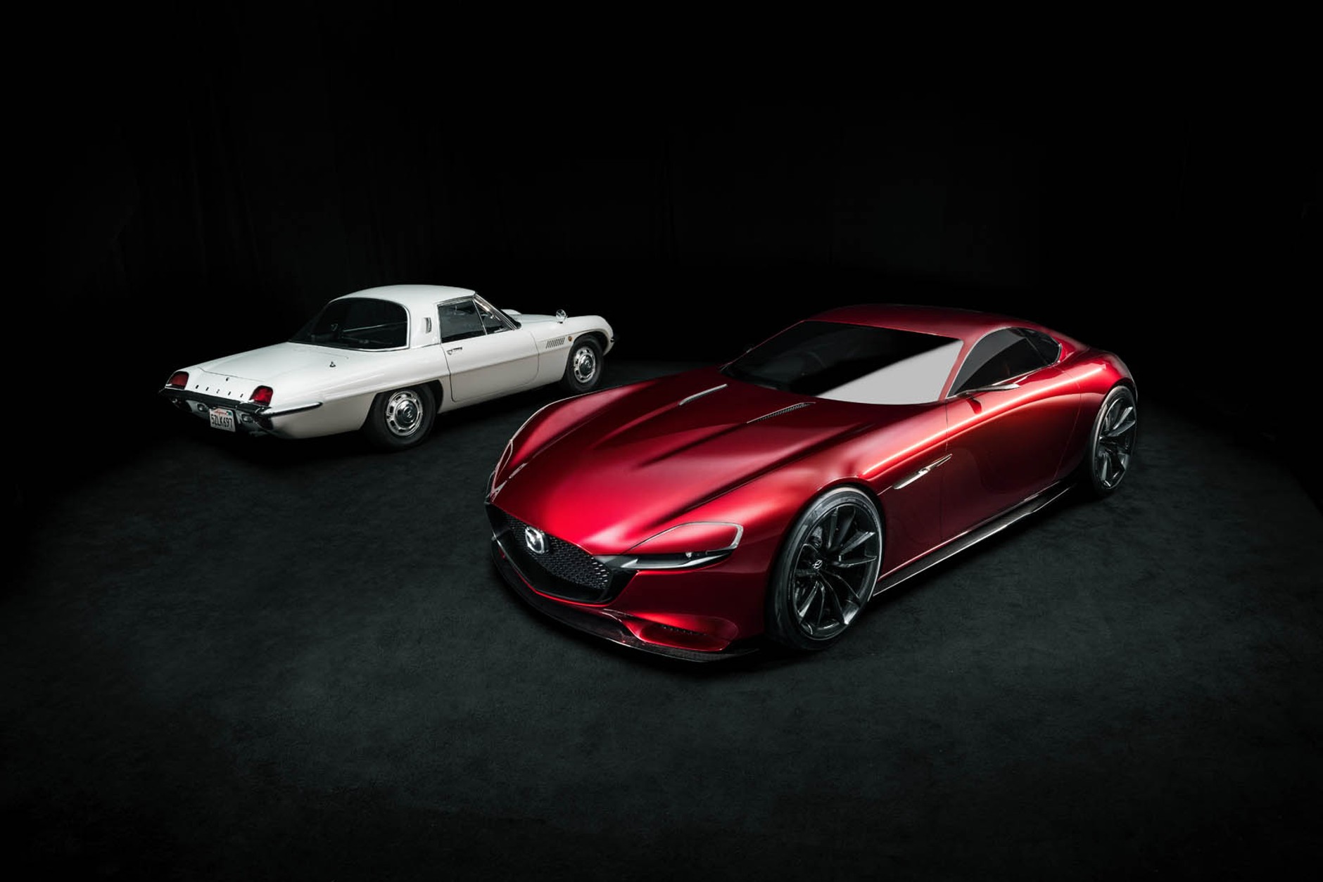 50 lat Mazdy napędzanej silnikiem z wirującym tłokiem