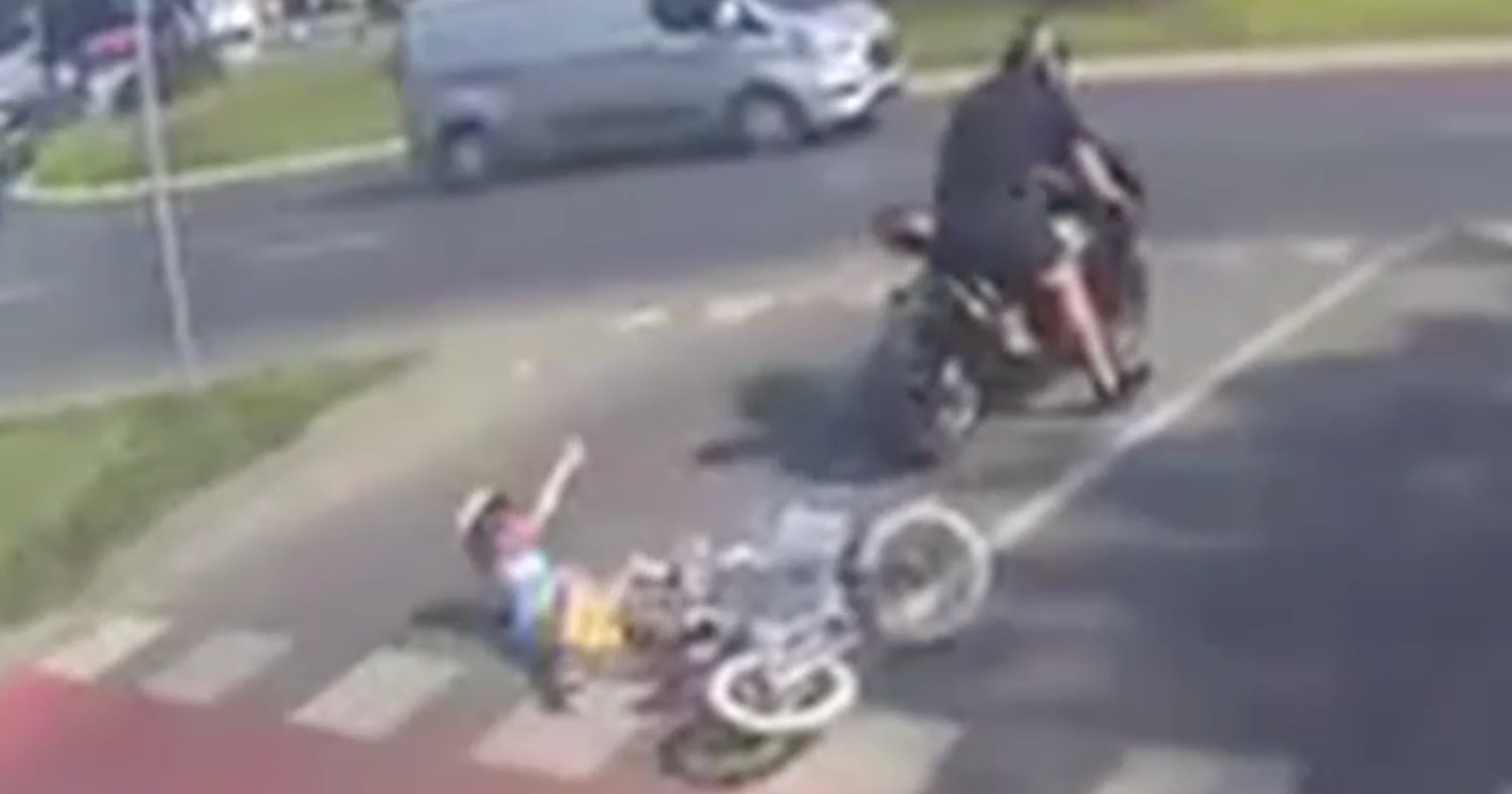 Policja szuka sprawcy potrącenia dziecka na pasach