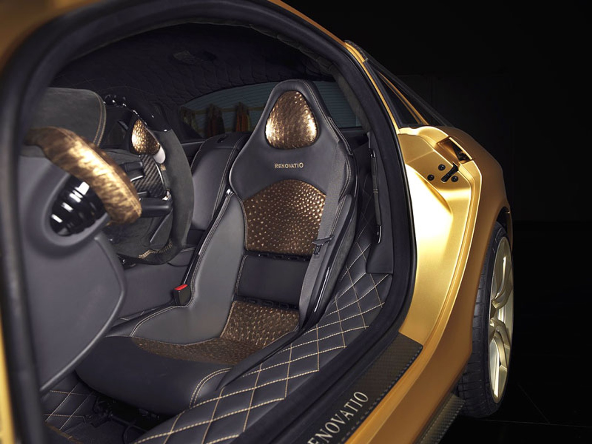 Mansory Renovatio – SLR prawie ze złota (+ tapety)