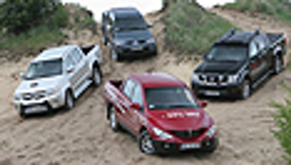 SsangYong Actyon Sports, Toyota Hilux, Mitsubishi L200, Nissan Navara - Który los okaże się szczęśliwy?