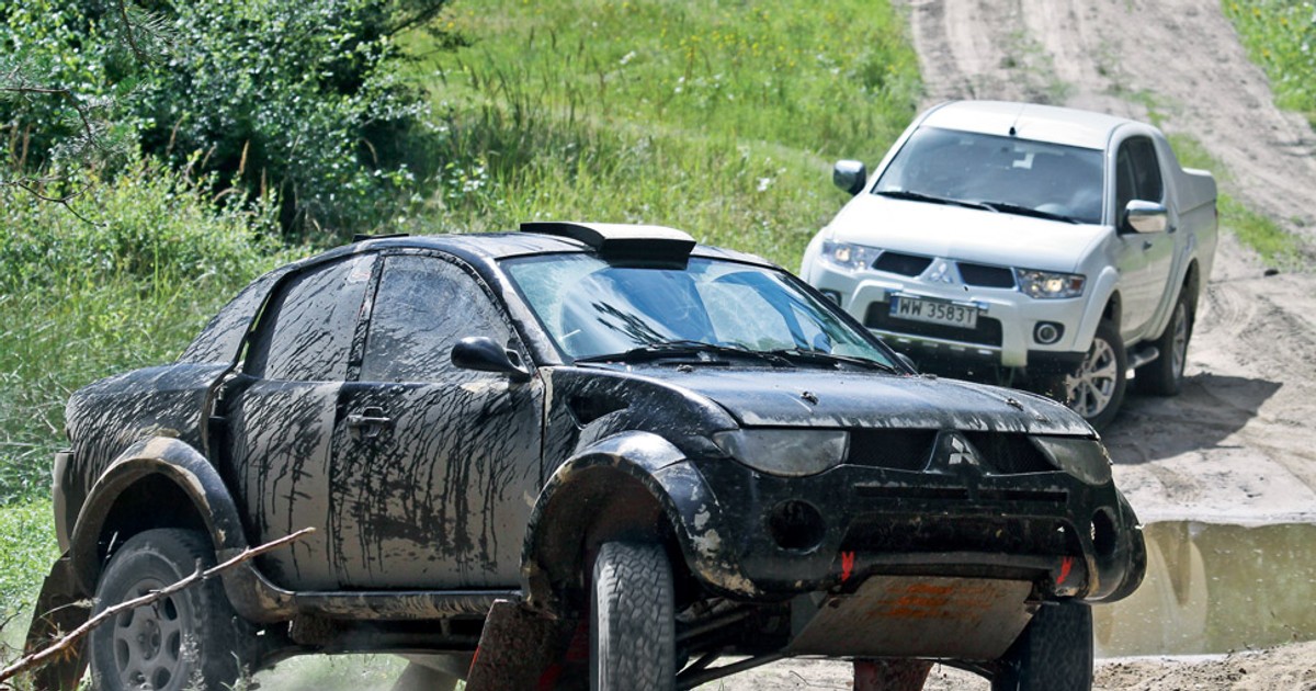 L200 rajdówka kontra seria. Czym auto Małysza różni się od typowego pikapa