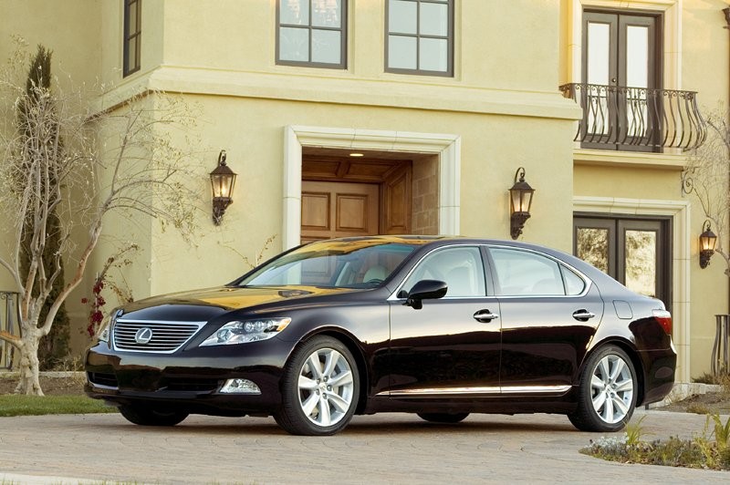 Lexus LS 600h: hybrydowe V8 z napędem na cztery koła