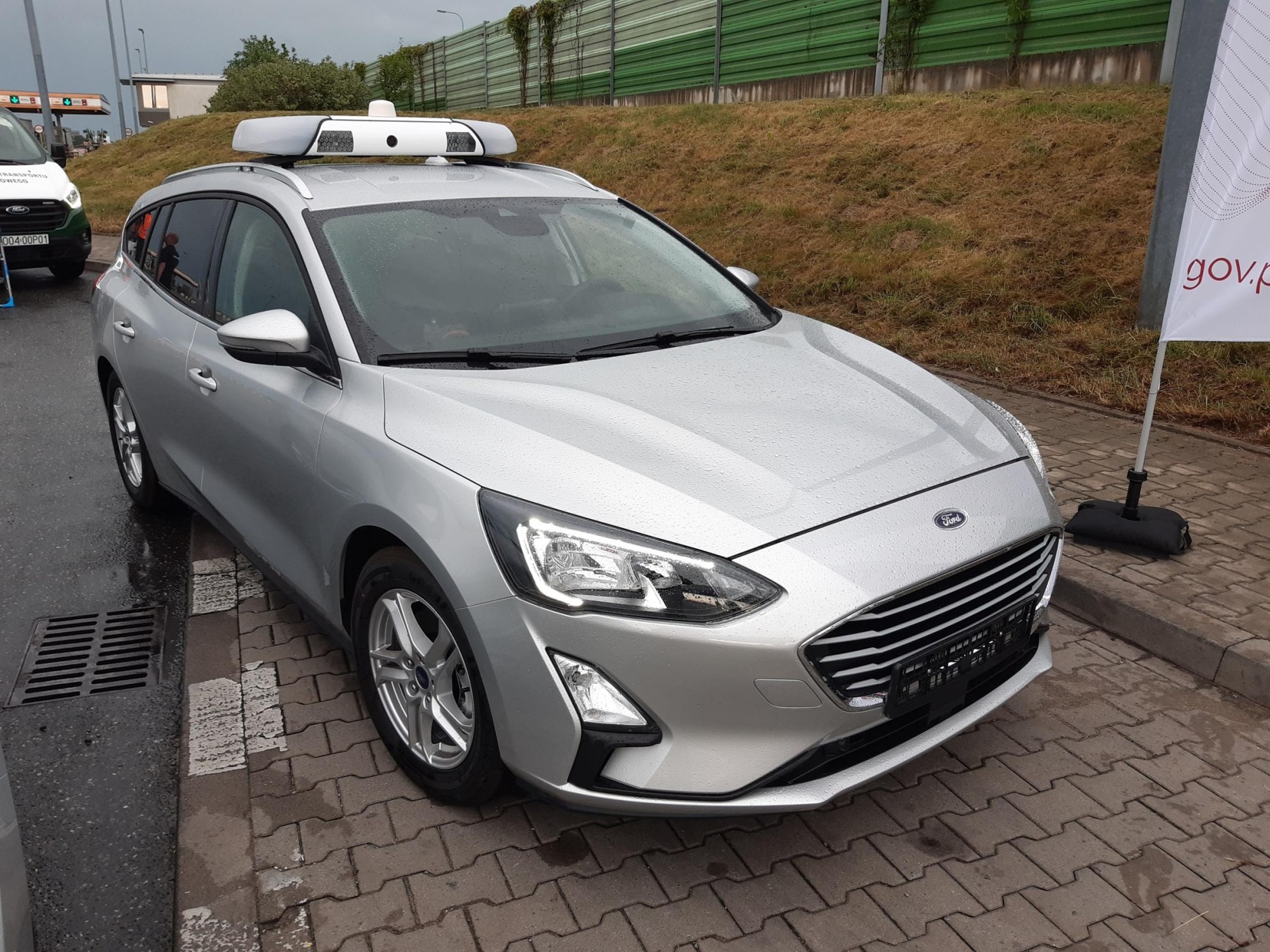 Nowe radiowozy do kontroli opłat drogowych e-TOLL